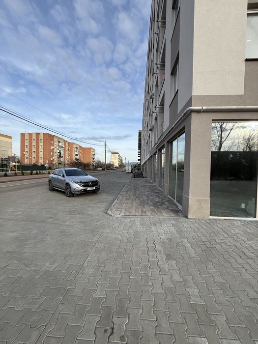 Продаж комерції новобудова