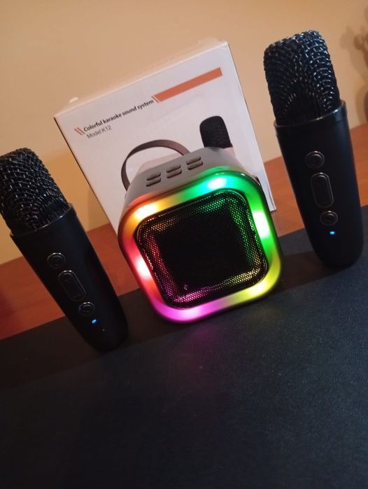 Sistema de som karaoke k12 preto e c/2 microfones