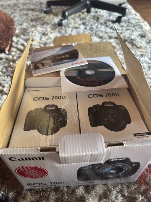 Eos. Canon. 700D