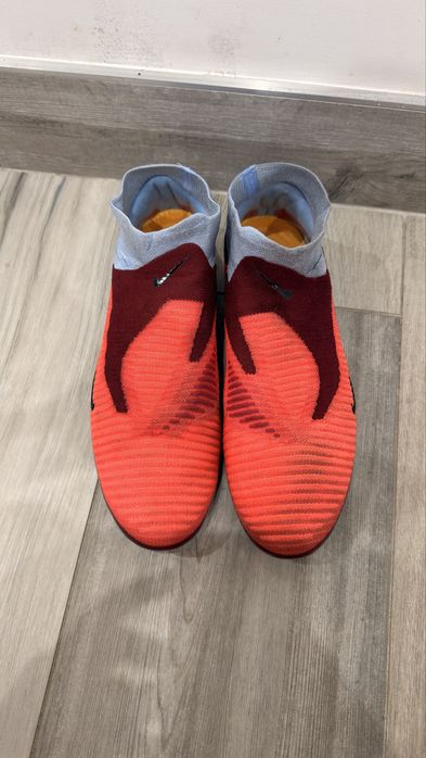 Nike phantom elite