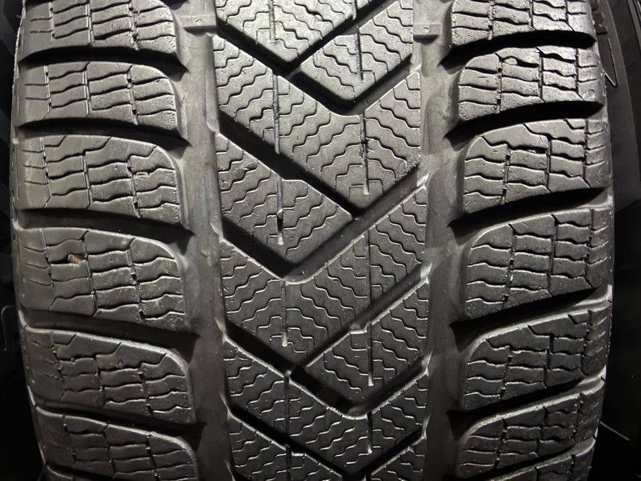 255/45 r19 Pirelli 4шт.