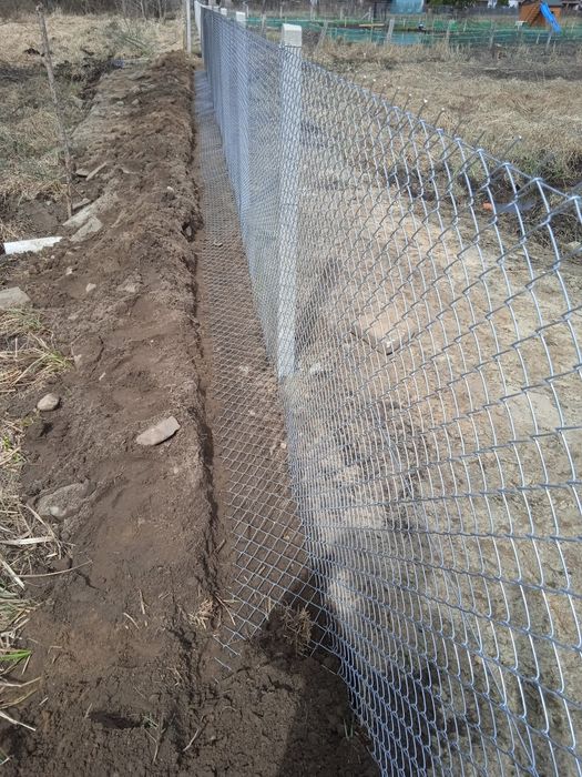 Wykonam/Naprawie/Montaż Ogrodzenia/Bramy/Kojec/Usługi małą koparką.