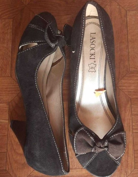 Жіночі туфлі, чорні, легкі, 25 р, в гарному стані