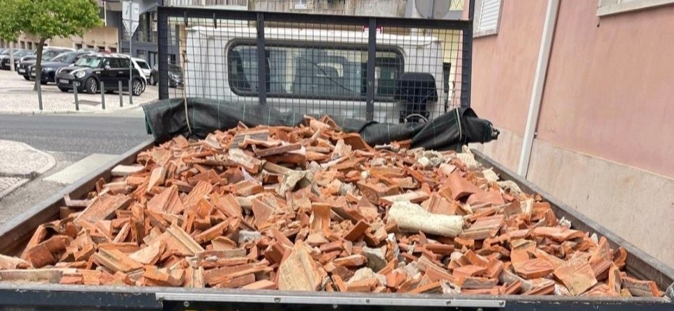 CARRINHAS para todo o tipo de serviços com ou sem ajudantes