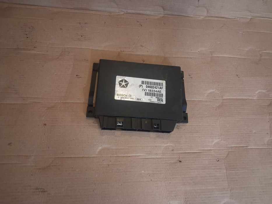 Czujnik parkowania PDC  CHRYSLER 300C  04602421AF OE