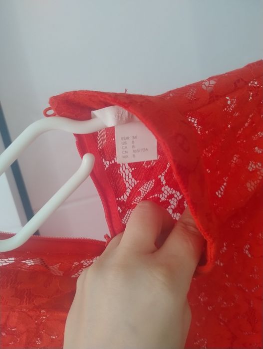 Koronkowy kombinezon