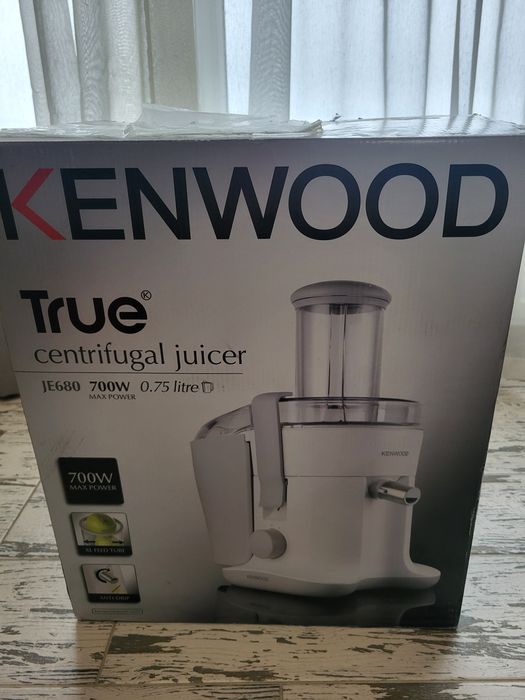 Соковижималка Kenwood JE680