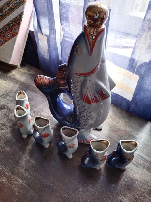 Продам фарфоровий набір