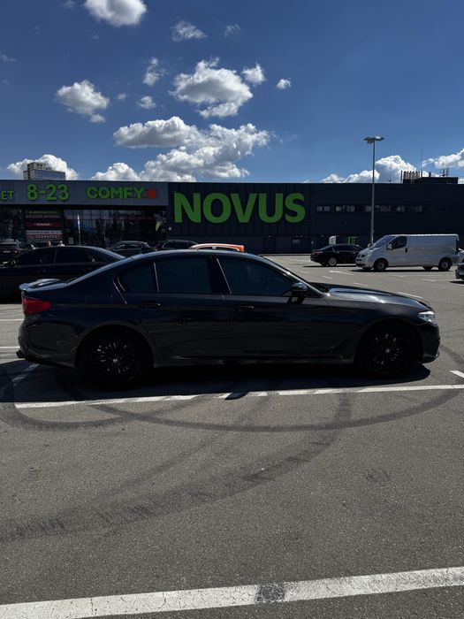 BMW G30 530i 2017