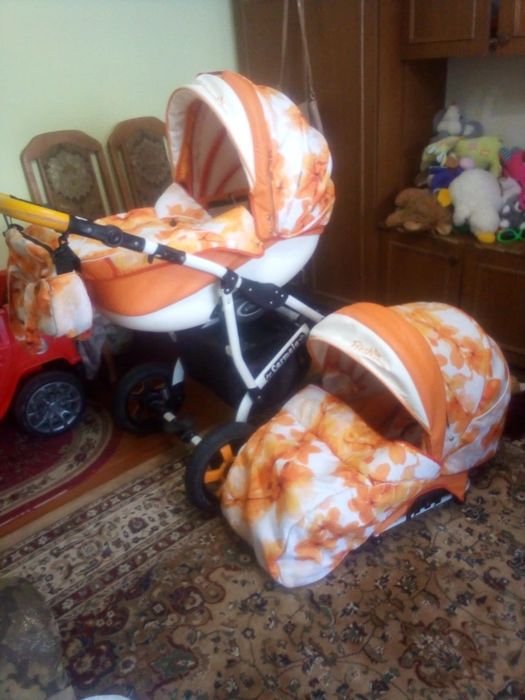 Продам коляску  для дівчинки