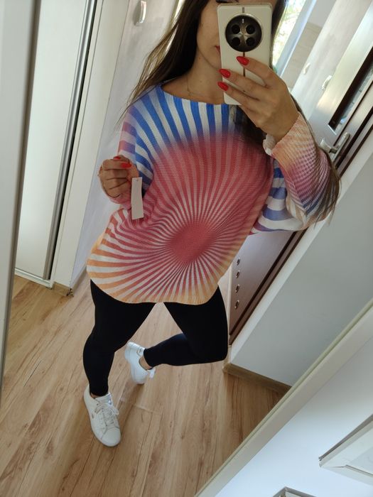 Kolorowy sweter uniwersalny nowy L XL