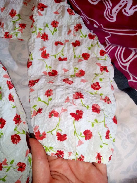 Квіткова кофтина