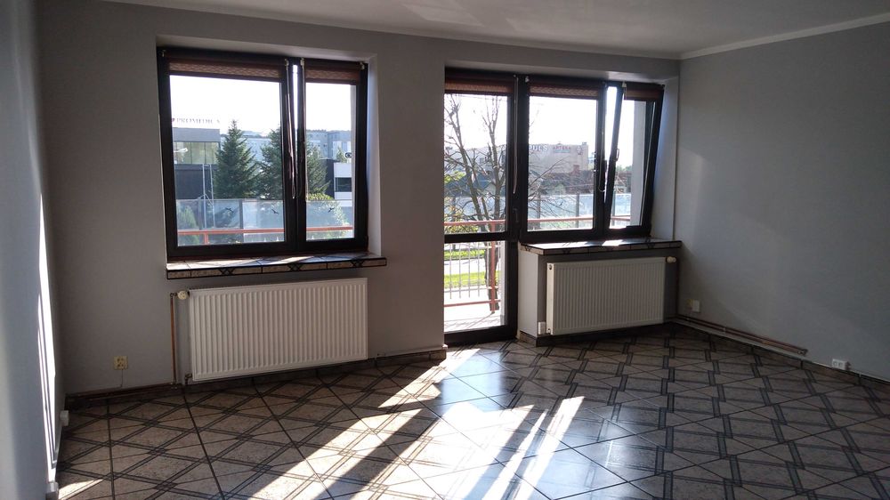 Lokal  26 i 18 m2  na gabinet, biuro lub działalność usługową ul. Lwowska // Plac // Parking // Garaż