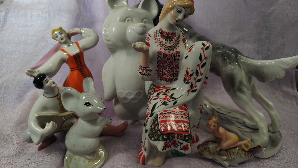 Статуэтки фарфор, фаянс