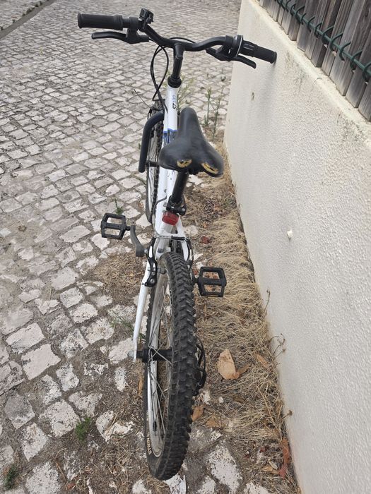 Bicicleta BTT criança Decathlon 20" branco