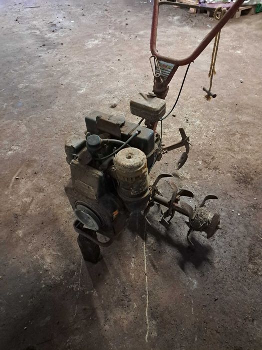 Motoenxada a gasoleo