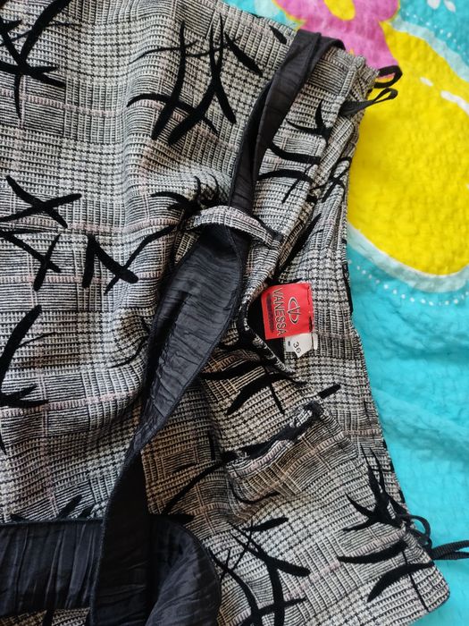 Spódnica elegancka w kratkę r 36 Vanessa