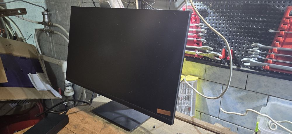 Dell P2422he/U2421he монітори на запчастини, не робочі