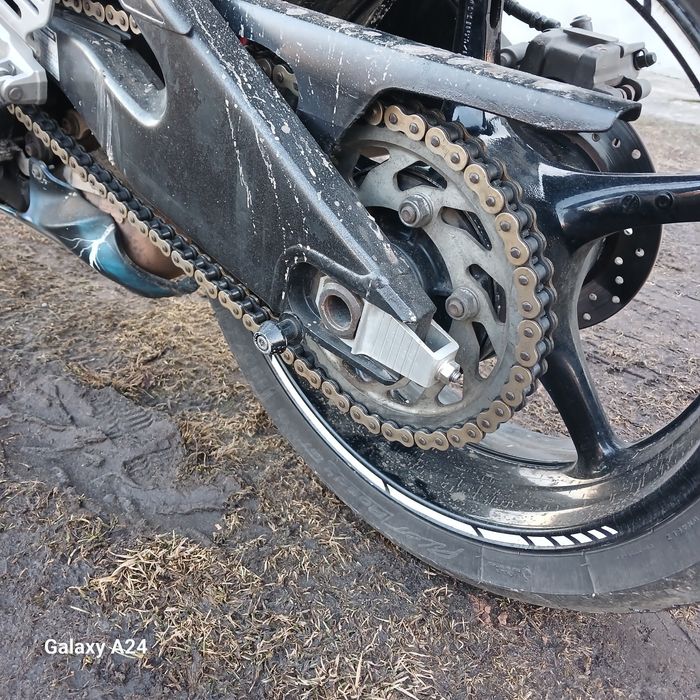 Yamaha YZF R6 600см²