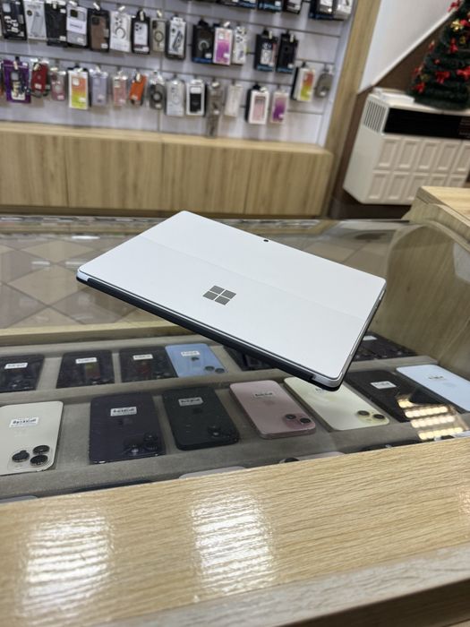 Microsoft Surface 8 PRO i5 8GB/256GB