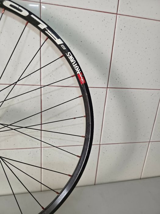 Roda frente 27.5 DH