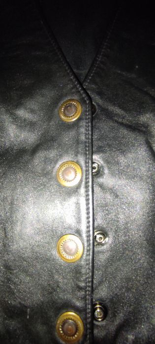 Colete de pele genuína