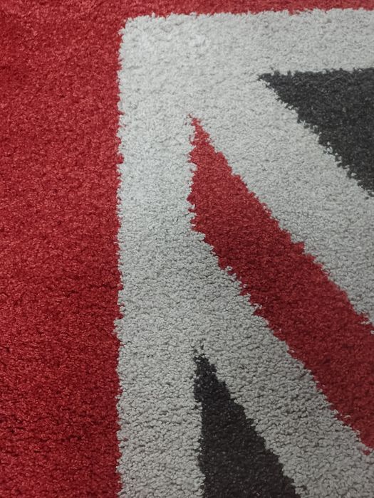 Sprzedam fajny dywan 230x160 cm.