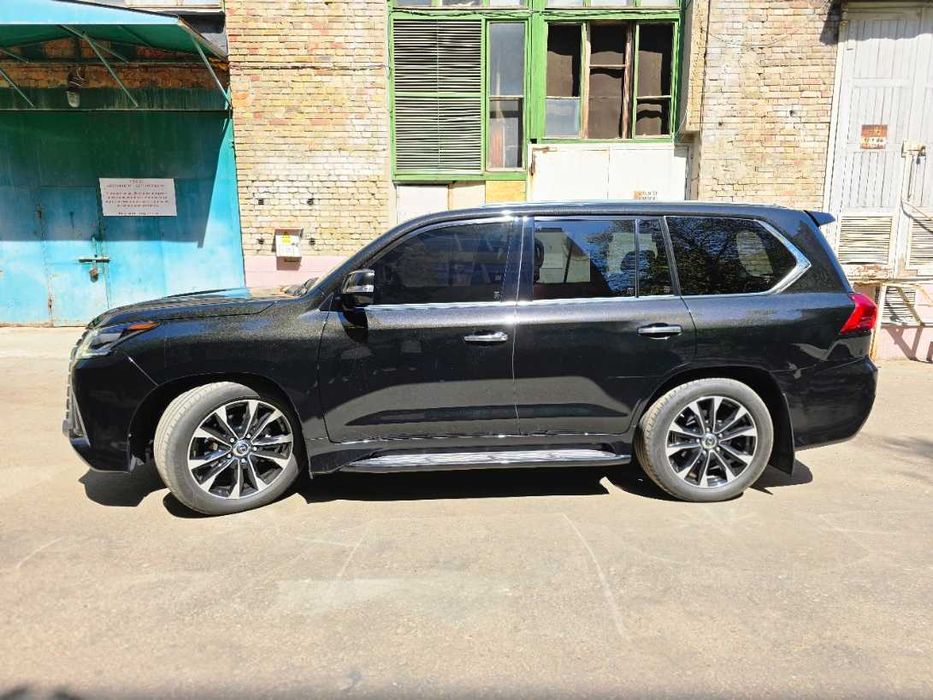 Продам LEXUS LX450