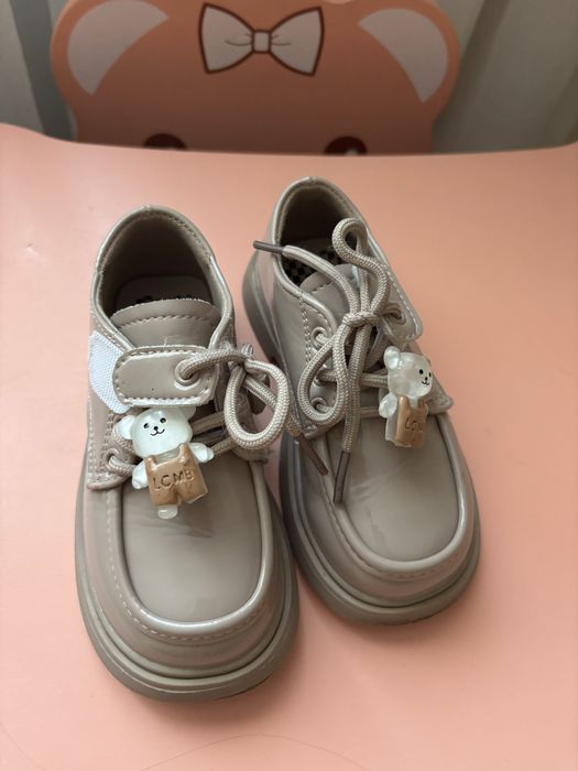 Лофери для дівчинки