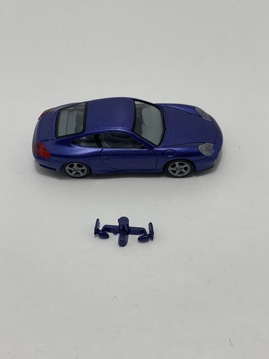 Porsche Carrera 4 da Herpa 1/87