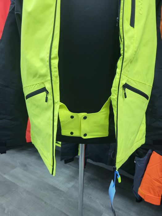 Продам чоловічу гірськолижну куртку O'Neill Total Disorder оригінал