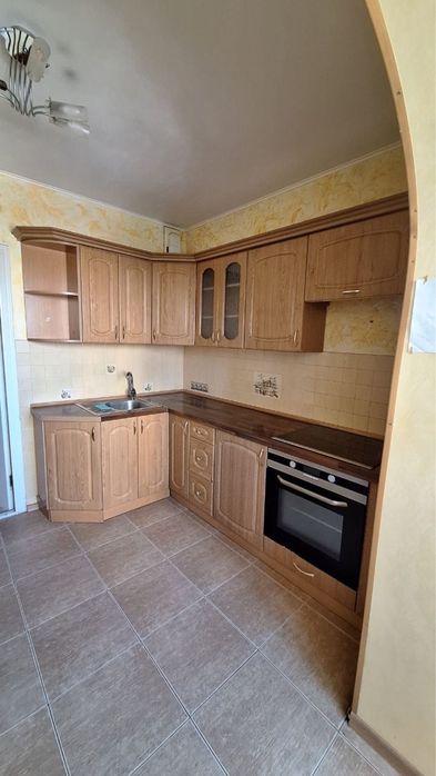 Продам кутову кухню