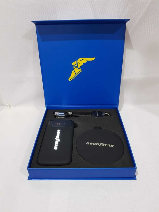 Zestaw Powerbank + Ładowarka bezp + Przewód GoodYear