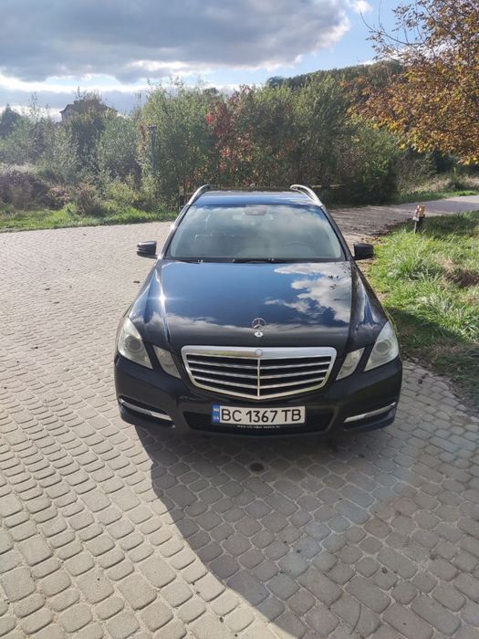 Продам Mercedes E200 2011р