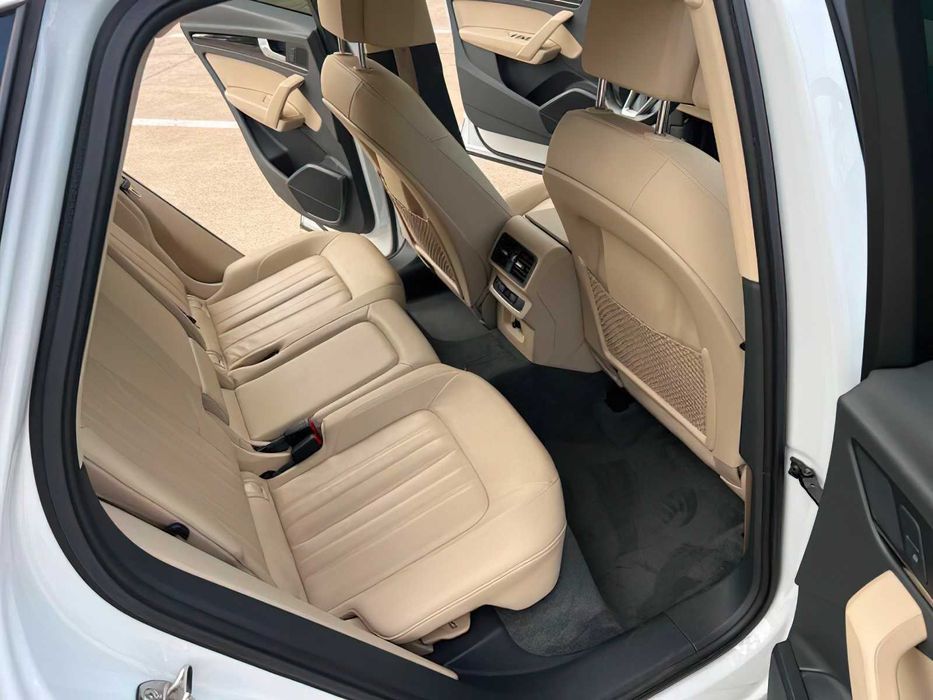 Audi Q5 Premium Plus      2020