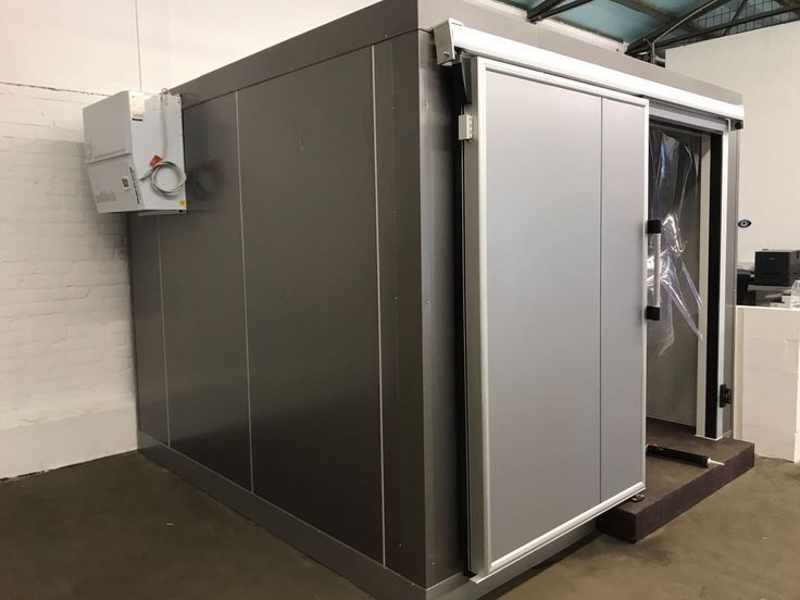 Промислові холодильні камери. Сендвіч панелі.