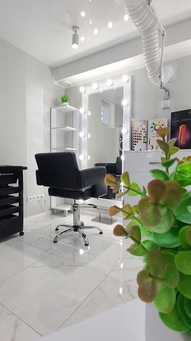 Сдается кабинет кератин(ботокс). Места для парикмахеров и визажистов