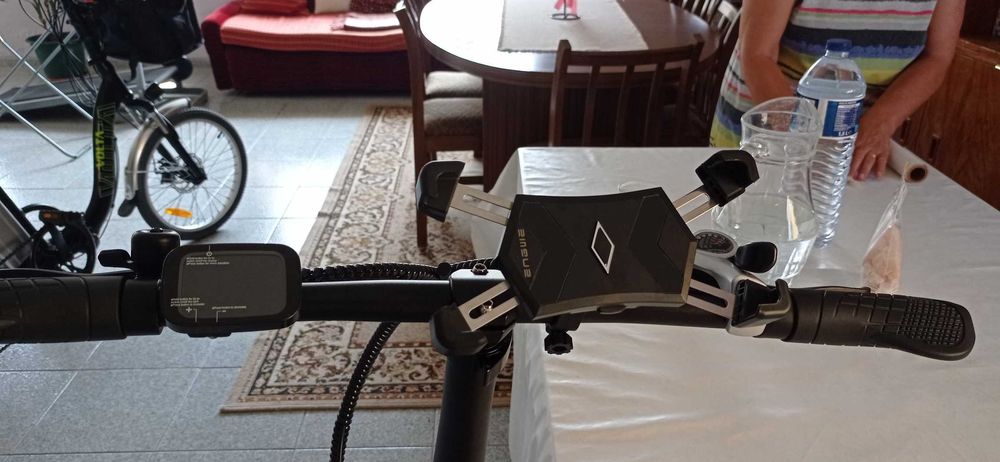 Vendo suporte para telemóveis