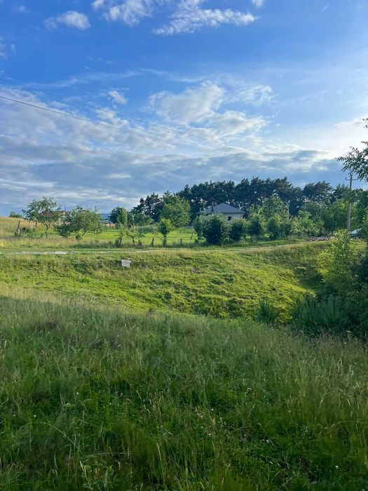 Продаж ділянки 32 сот краєвид на ліс і пагорби біля Львова, с.Буда