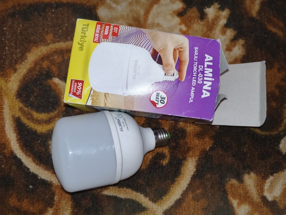 Джерело постійного світла