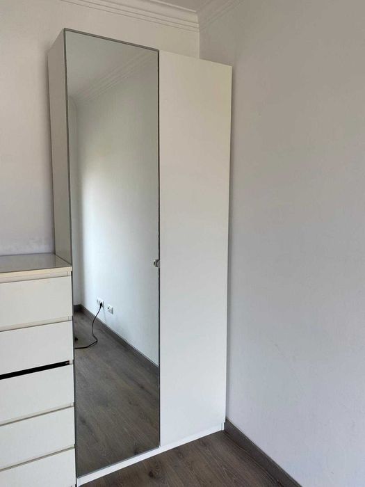 Roupeiro IKEA PAX com porta espelhada – 50x58x201 cm – 90€