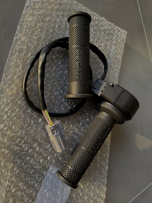 Punhos Ducati Multistrada V4 S 2024