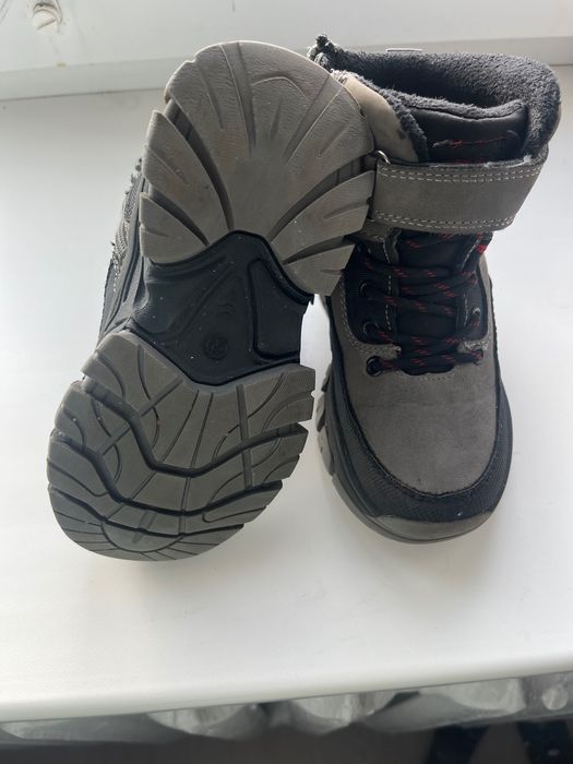 Зимове взуття на хлопчика/ботинки Clibee