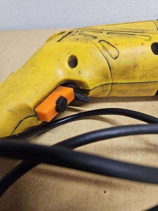 Wiertarka elektryczna 230V, sprawna, uchwyt na kluczyk + kluczyk