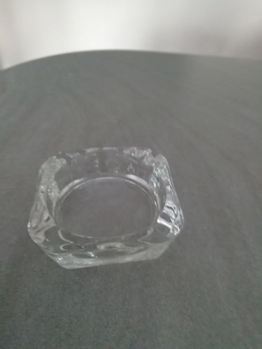 Popielniczka szklana