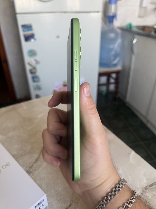 Продам Motorola g06 4/64