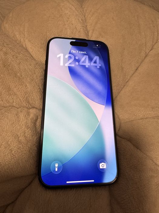 Apple iPhone 15 Pro  Blue Titanium