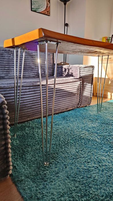 Ręcznie robiony stolik / biurko/ toaletka z litego drewna lipowego