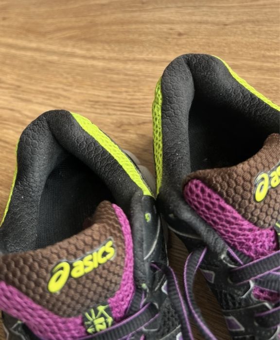 ASICS GEL-Kayano 23