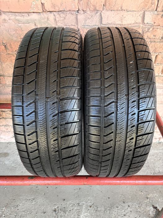 Пара Зимових шин 235/60R16 Vredestein Quatrac3